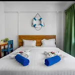 La Casa Residencies