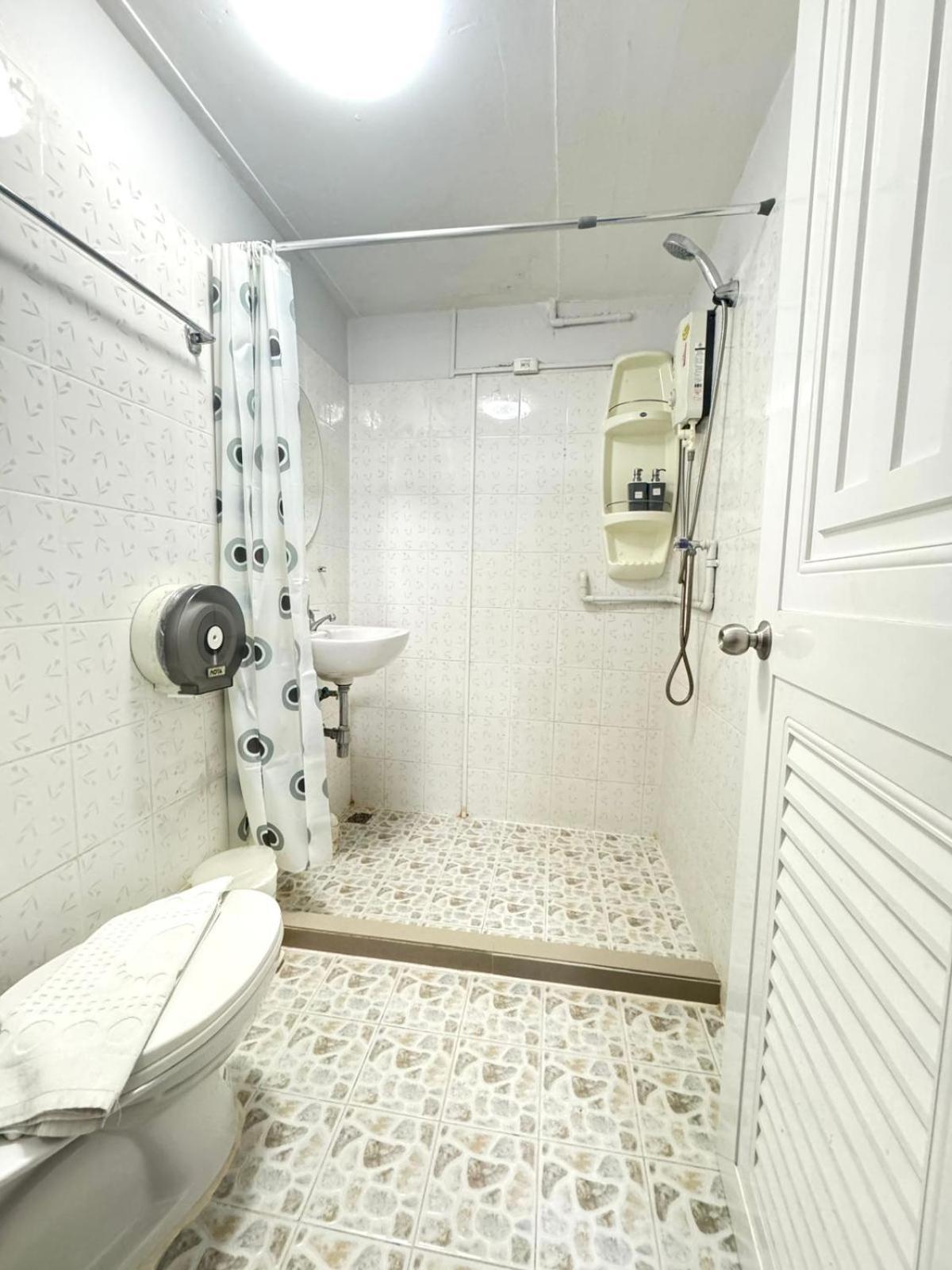 La Casa Residencies Hotell 2*